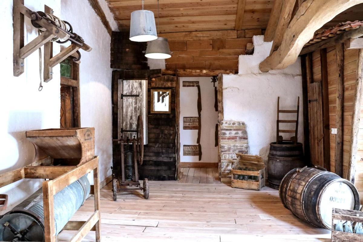 فندق Le Moulin De Chamambard Saint-Denis-les-Bourg المظهر الخارجي الصورة