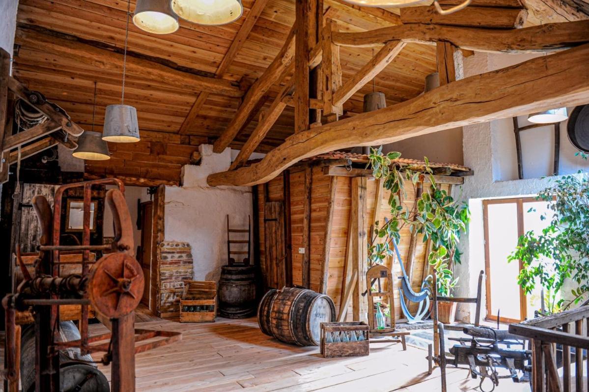 فندق Le Moulin De Chamambard Saint-Denis-les-Bourg المظهر الخارجي الصورة