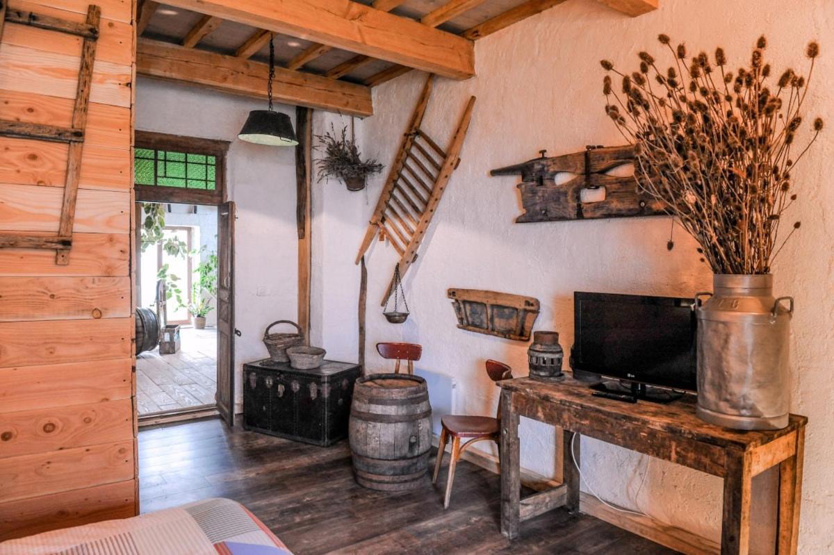 فندق Le Moulin De Chamambard Saint-Denis-les-Bourg المظهر الخارجي الصورة