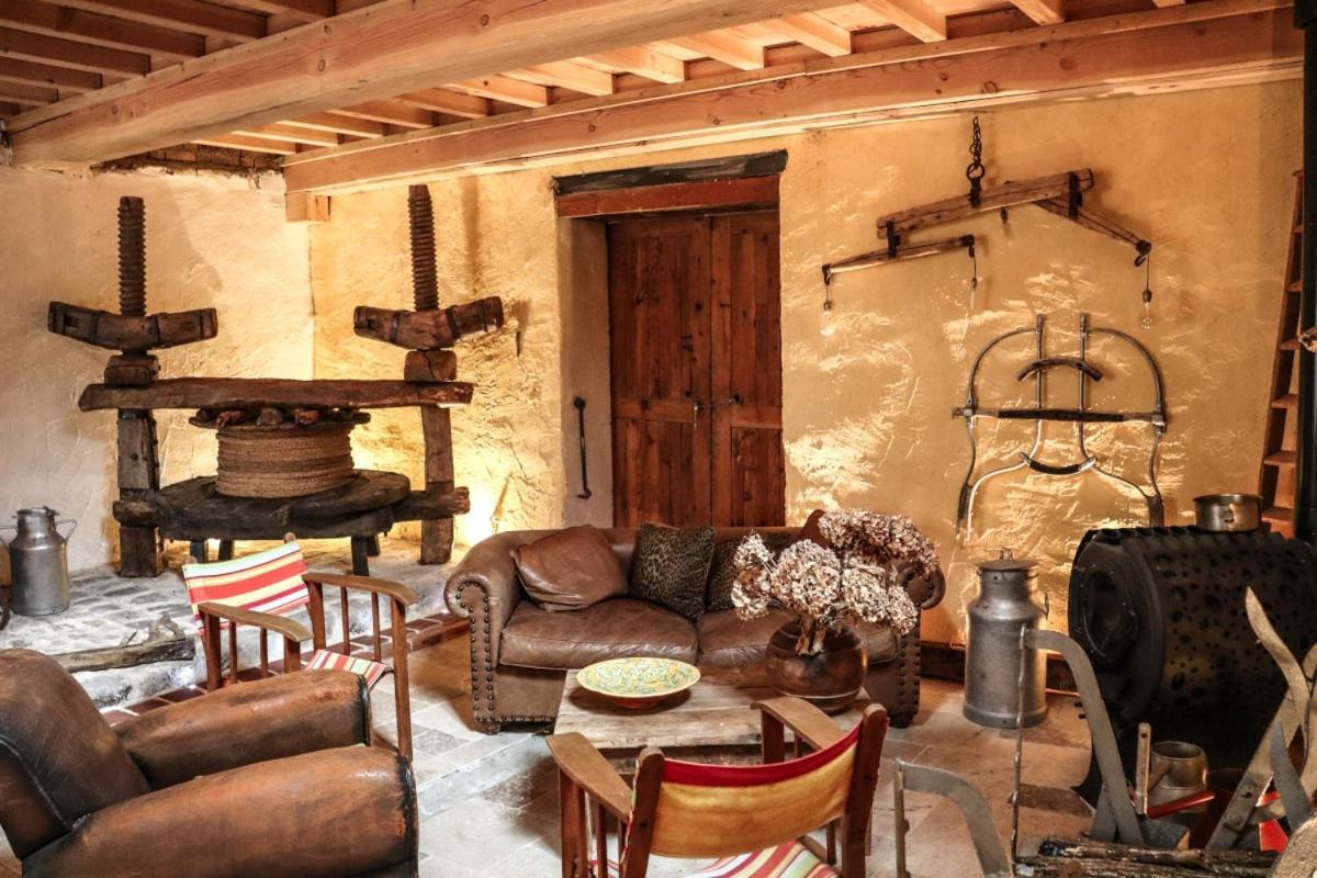 فندق Le Moulin De Chamambard Saint-Denis-les-Bourg المظهر الخارجي الصورة